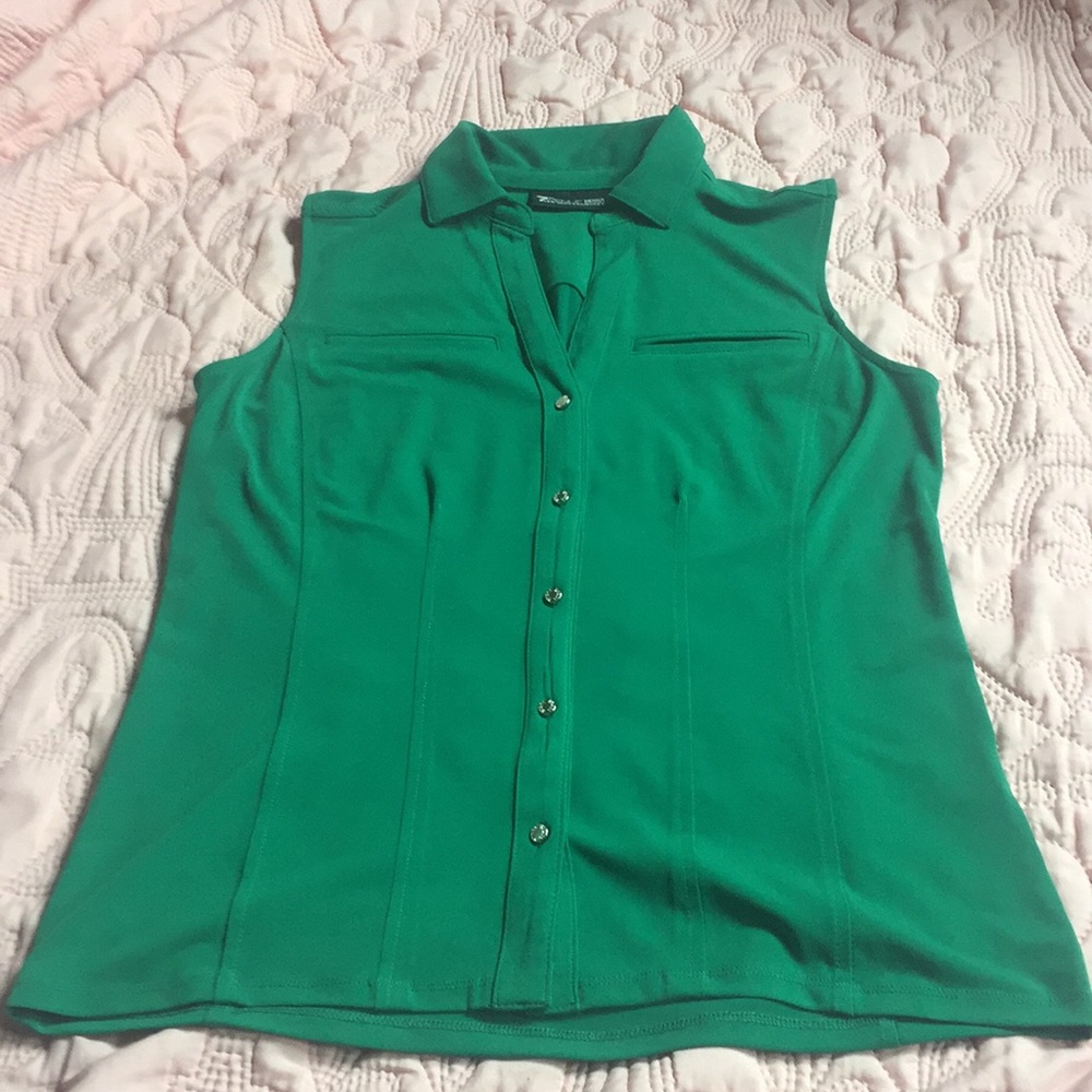 Green sleeveless top XS